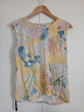 Cupio Large Floral Pastel Spring Tank - Abalone Shell Button - Keyhole Back